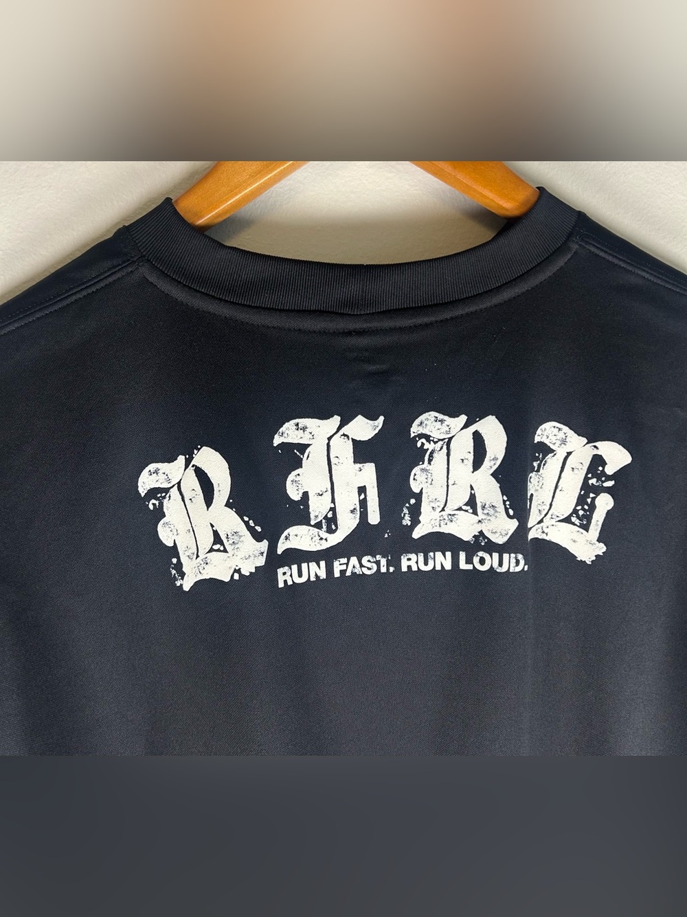 Nike Running Men’s T-shirt Size L Black Dri Fit Logo Run Hit Wonder Run Hard EUE - Picture 8 of 12